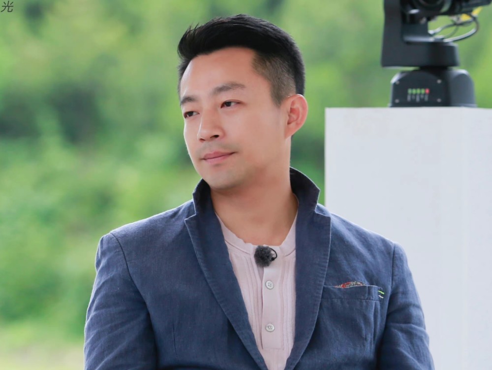 汪小菲大s发布离婚声明和平解除婚姻关系将共同抚养孩子