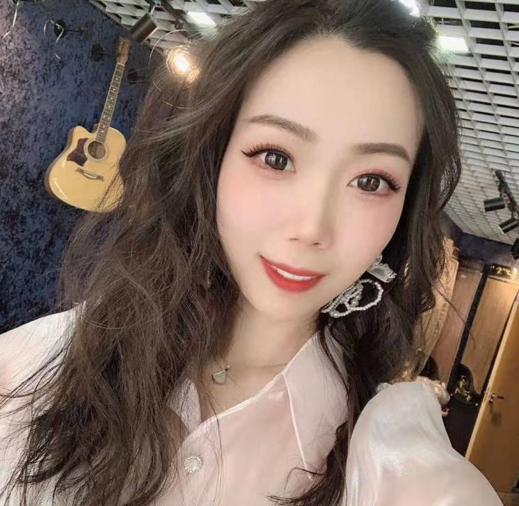 古筝千艺直播为粉丝献奏牧羊曲