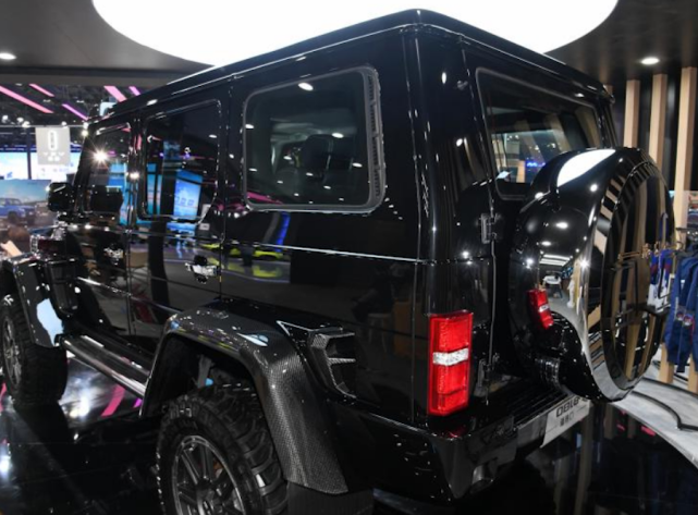 国产奔驰大g亮相广州车展造型和尺寸大幅提升