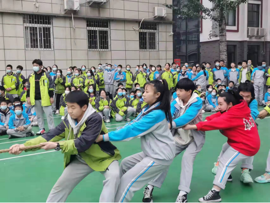 阳光课间拔河助力郑州市第三中学举办拔河比赛