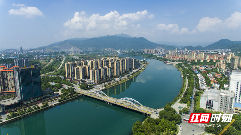 水清景美入画来资兴市践行河长制工作纪实