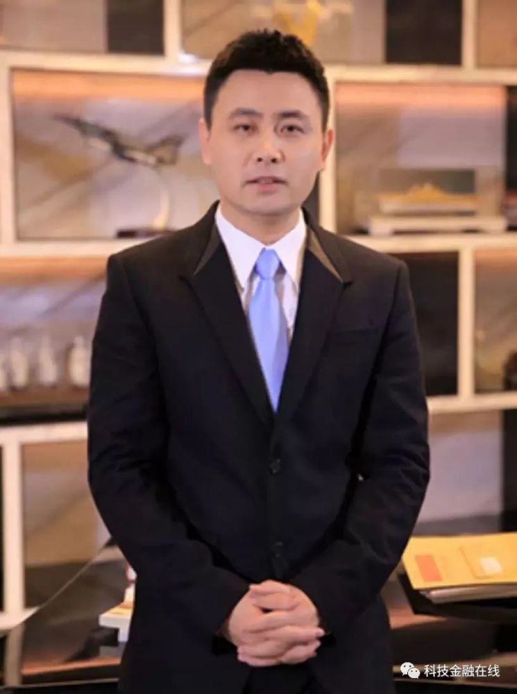 出生于1982年的朱一栋是阜兴集团实际控制人,其父朱冠成靠稀土产业