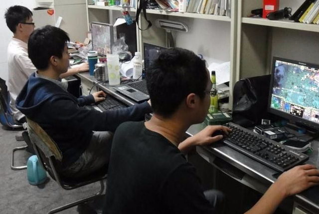 00后大学生的现状男生寝室扎堆打游戏更喜欢单身状态