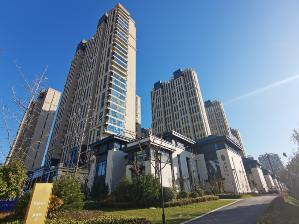 如今,明发世贸中心大厦将再破记录,目前已建至地上13层,相信不久的