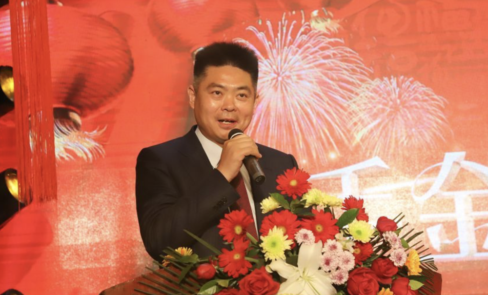 许昌富豪排行榜_许昌第二大富豪:农村穷小子白手起家,靠收废铁发家致富,身家35亿