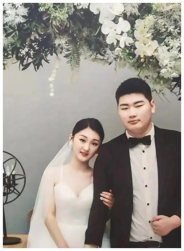 陈亚男想复婚了向大衣哥道歉后首度露面仍称呼朱单伟为老公