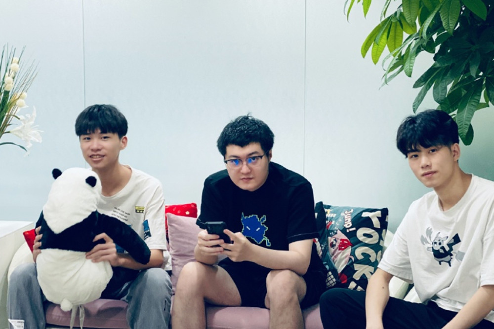 青岛bfg宣布解散蓝柚去向未卜ag会把他召回吗