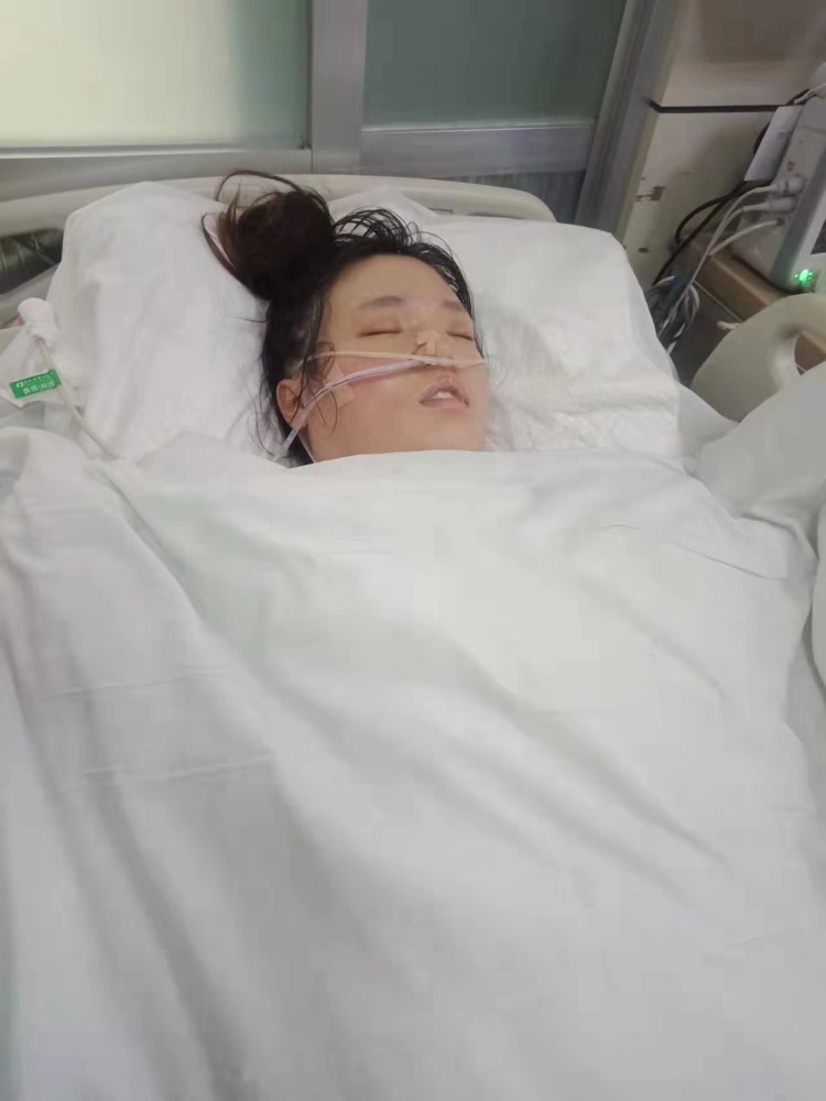 20岁女孩(于跃)突发脑梗死正在icu内抢救!