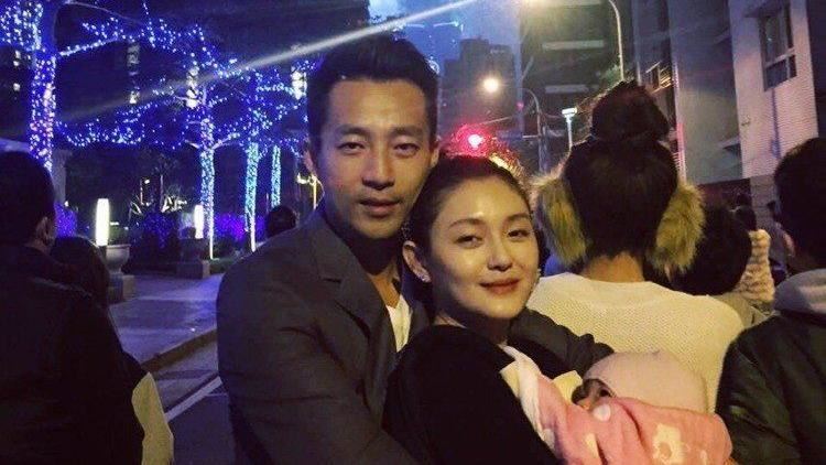 好友曝汪小菲离婚心底话，指他非常难过，舍不得与大S的婚姻（组图） - 14