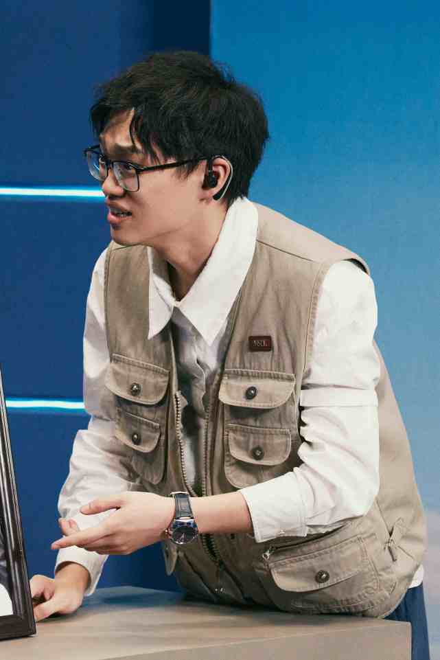 一年一度喜剧大赛热播中李飞表现亮眼受好评