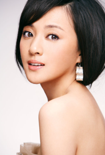 曾经的小品公主金玉婷,竟因一件不存在的丑闻而身败名裂,如今67过的