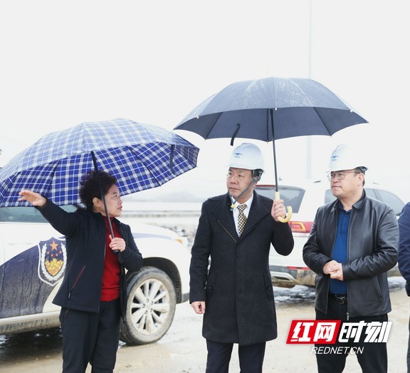 周燕飞走访调研重点建设项目和生产经营企业