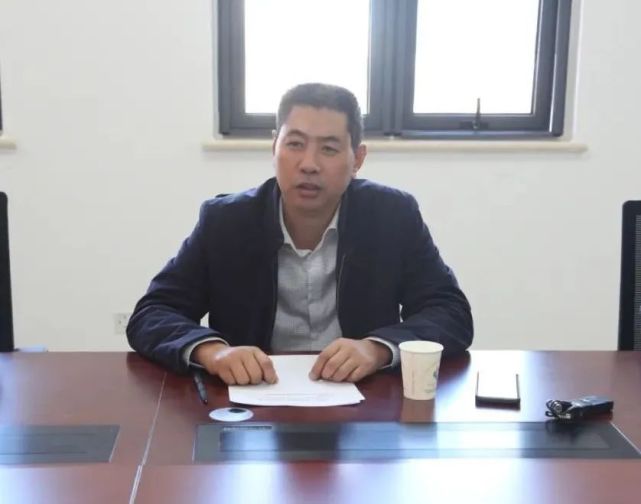 签约仪式上,河南宝景农业总经理高宏伟首先就种业的战略地位,我国种业