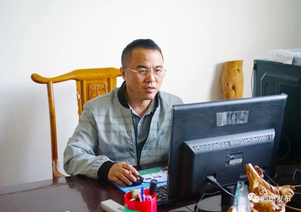 喜迎两会发挥专长履职尽责鹤山政协委员王石平