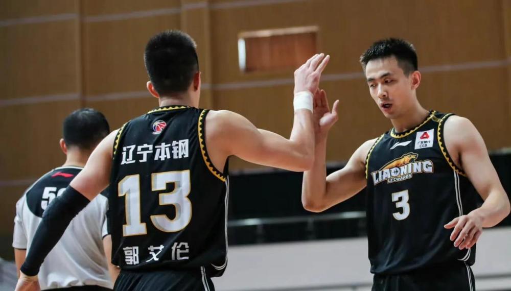 cba CBA资讯：男篮抵达日本，郭士强刘维伟离队，崔万军回归福建