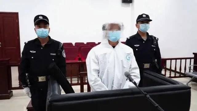 “男子婚内强奸妻子获刑8个月”引发热议！强奸罪主体不排除丈夫？橙柿互动连线律师解读腾讯新闻 2963