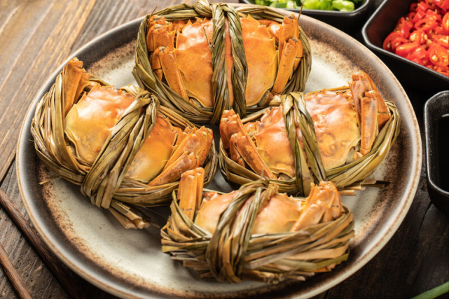 清蒸螃蟹3个诀窍掌握好出锅不掉腿不流黄鲜味不流失