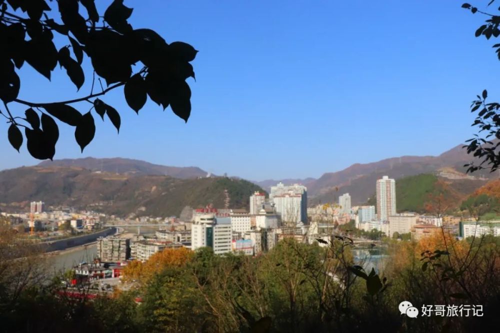 摄影:略阳南山上看略阳【二】