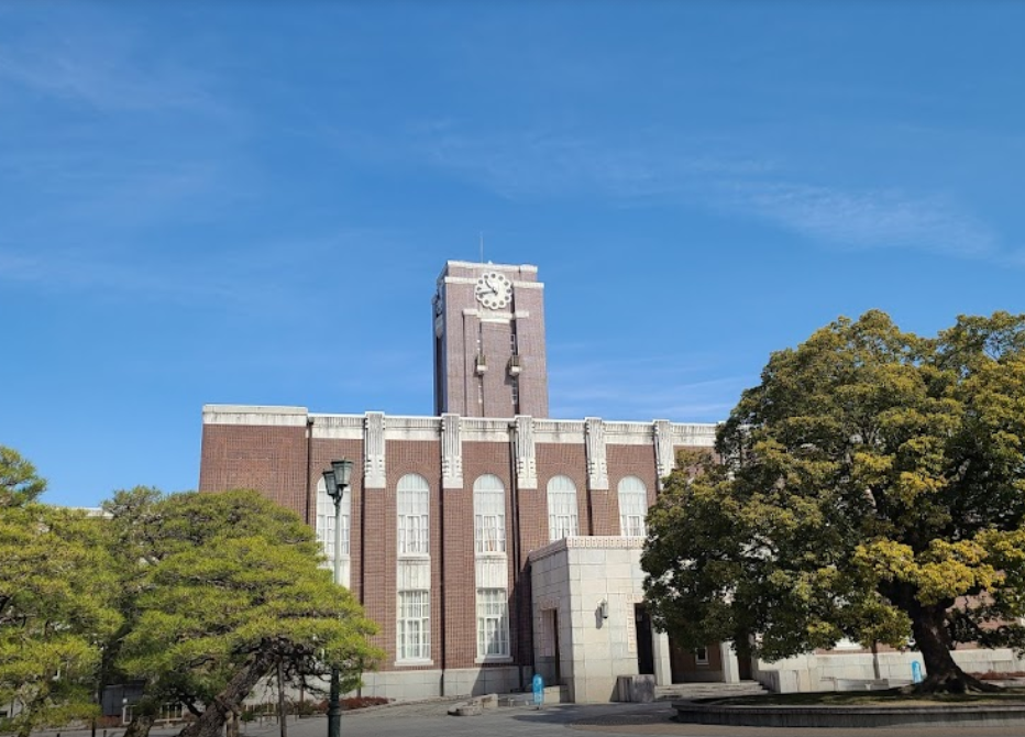 东北大学是继东京大学,京都大学之后,于1907年成立的第三所旧制帝国