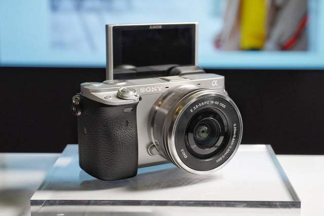供货吃紧,索尼a6100等三款相机停产,现在还有哪些可选机型?_腾讯新闻