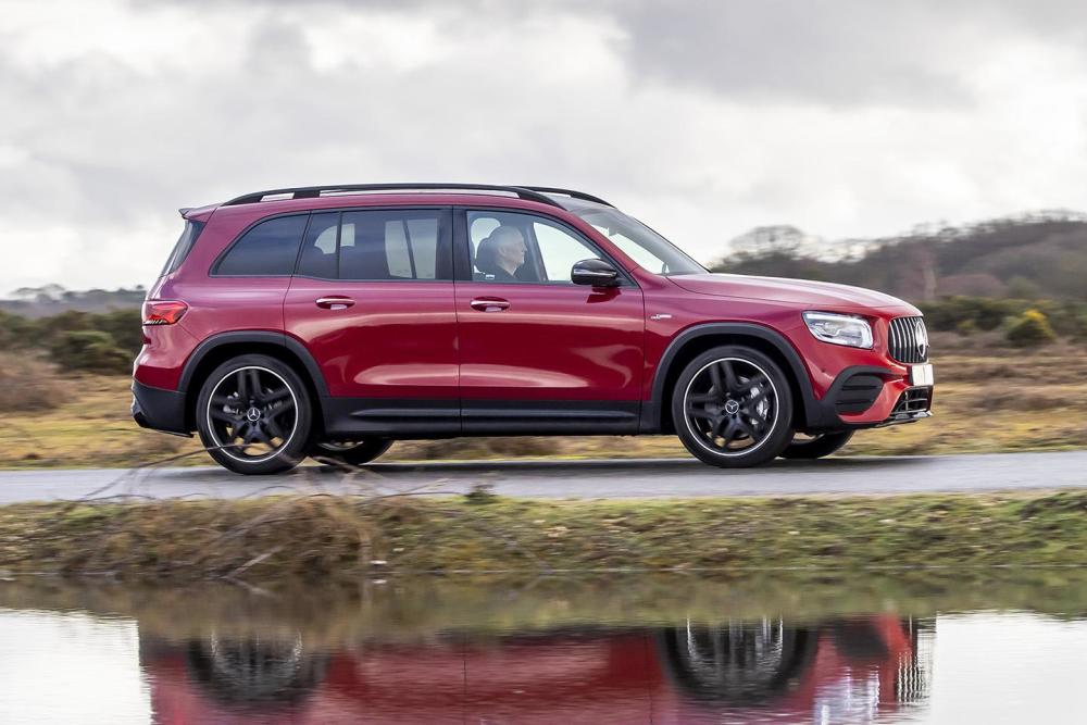 2021款奔驰amg glb 35:300匹马力的7座suv_腾讯新闻