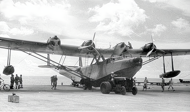 二战日本的大型水上飞机，川西H6K九七式水上飞机少年三国志sf百度云下载