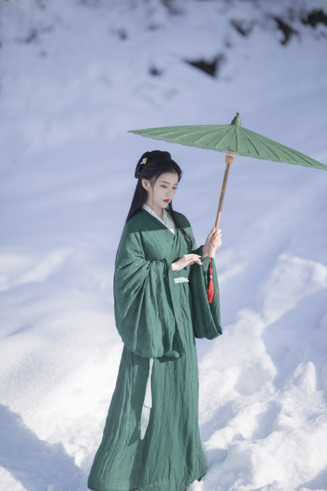 他朝若是同淋雪此生也算共白头汉服小姐姐唯美写真