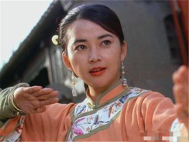 少林十虎之一的方世玉武功高强,为何24岁却被"踢肛"而死?原因不一般