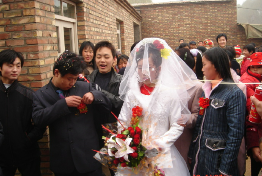 纪实遗弃了32年的孩子被找到可我的心里却没有片刻的安宁