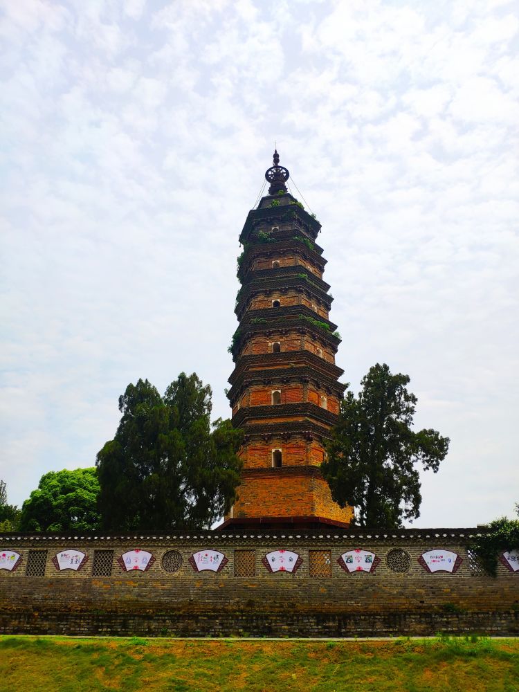 景德鎮旅遊景點排名前十(景德鎮一日遊必去三個景點)