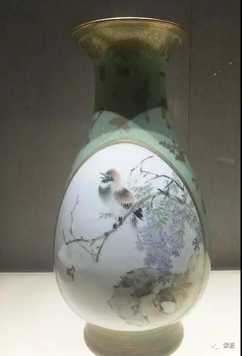 刘雨岑作品(景德镇中国陶瓷博物馆藏)虽然生活窘迫,瓷器不受欢迎,但