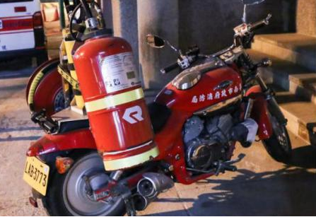 救护车摩托车三轮车不其实它们都是消防车