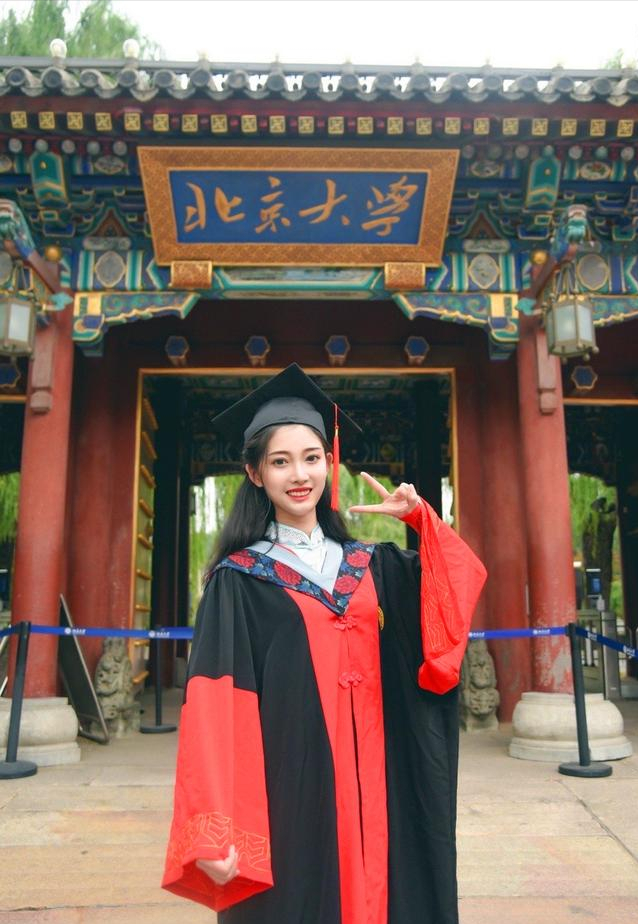 北大中文系女博士入职中学竟没有"编制",这大概就是"卷中卷"吧_腾讯