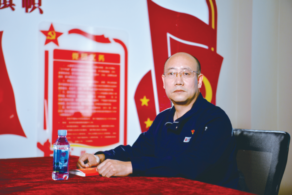 包神铁路 韩东升今年50岁,是他担任国家能源集团所