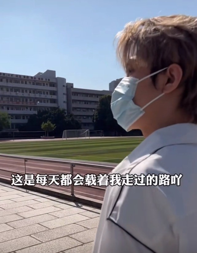 网红虫虫分手,10年感情遗憾收场,廖先生净身出户留下最后体面