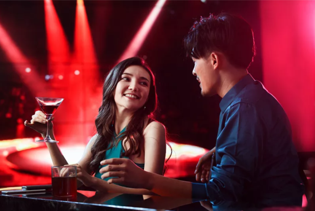 爱去酒吧是不是"好女孩"?女学者万字长文分析引热议