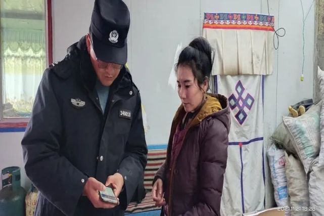 措美县公安局驻卓德村驻村民警积极开展"国家反诈中心"app安装注册