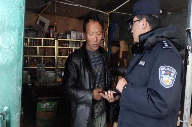 措美县公安局驻卓德村驻村民警积极开展"国家反诈中心"app安装注册