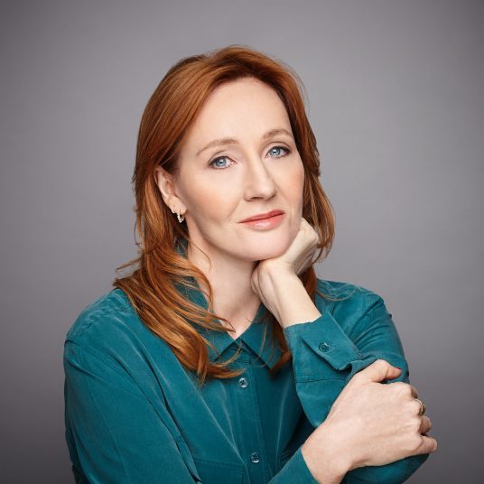 死亡威胁jk罗琳被网暴连家庭地址都被人曝光