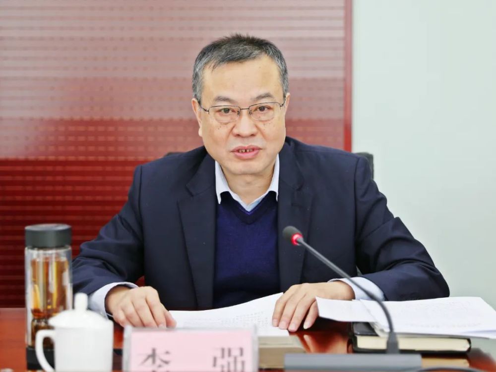 洛阳市总工会召开劳模工匠学习贯彻十九届六中全会精神座谈会,吉振华