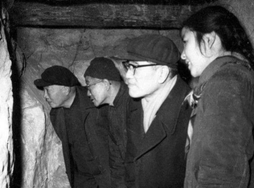 功德林战犯廖耀湘51年被刘帅点名来军事学院当老师