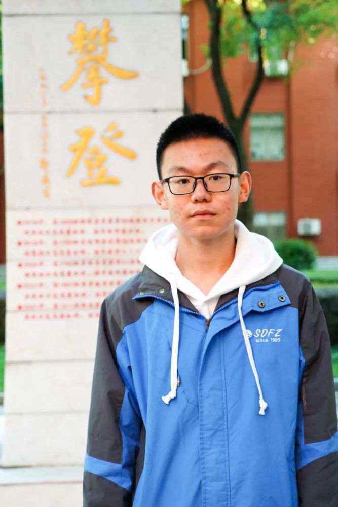 在湖南师大附中博才校区教练王健宇看来,李颐,刘子昂,黄序时和李钒祎