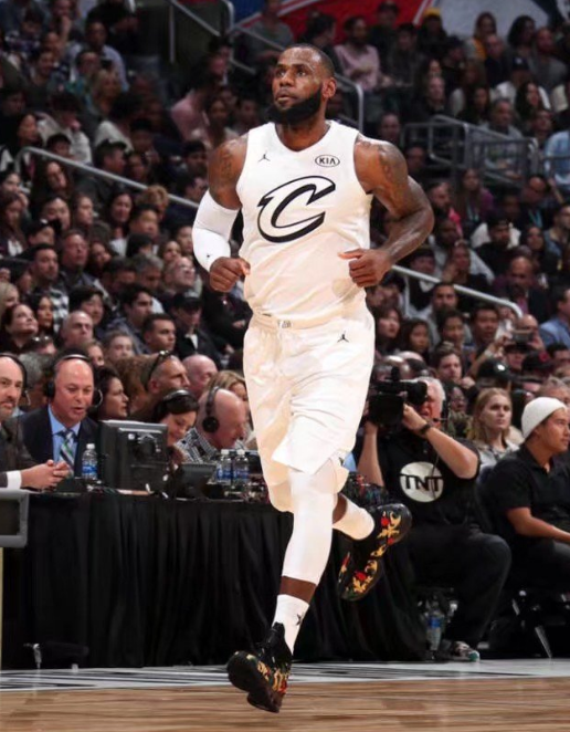 库里 NBA新世纪最强五虎都有谁？詹皇落选 奥尼尔能摧毁小球时代？