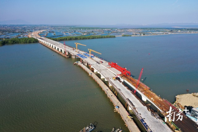 莲阳河特大桥全桥贯通,将作为汕头亚青会快速通道