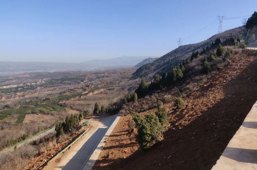 蓝关古道加强道路交通安全管理途经车辆谨慎行驶