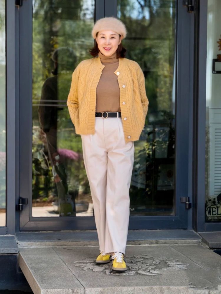 微胖的中年女人凭何优雅这位时尚奶奶强弱搭配真有气质