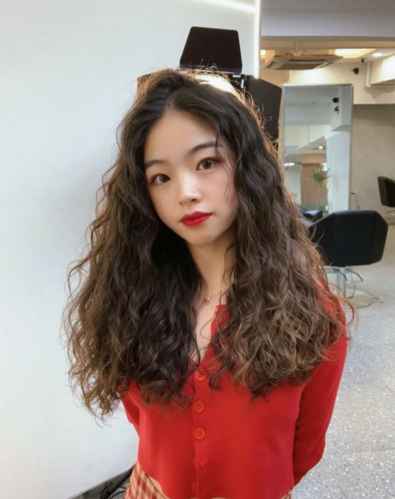 2022发型怎么整烫卷卷最洋气好处多多不要错过