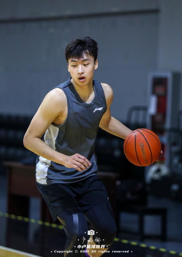 新疆男篮最新情况外援正式亮相齐麟奋发向上阿的江卷土重来