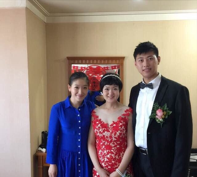 珍藏!从福原爱到李晓霞,刘诗雯四次出席好友婚礼,曾被好友催婚