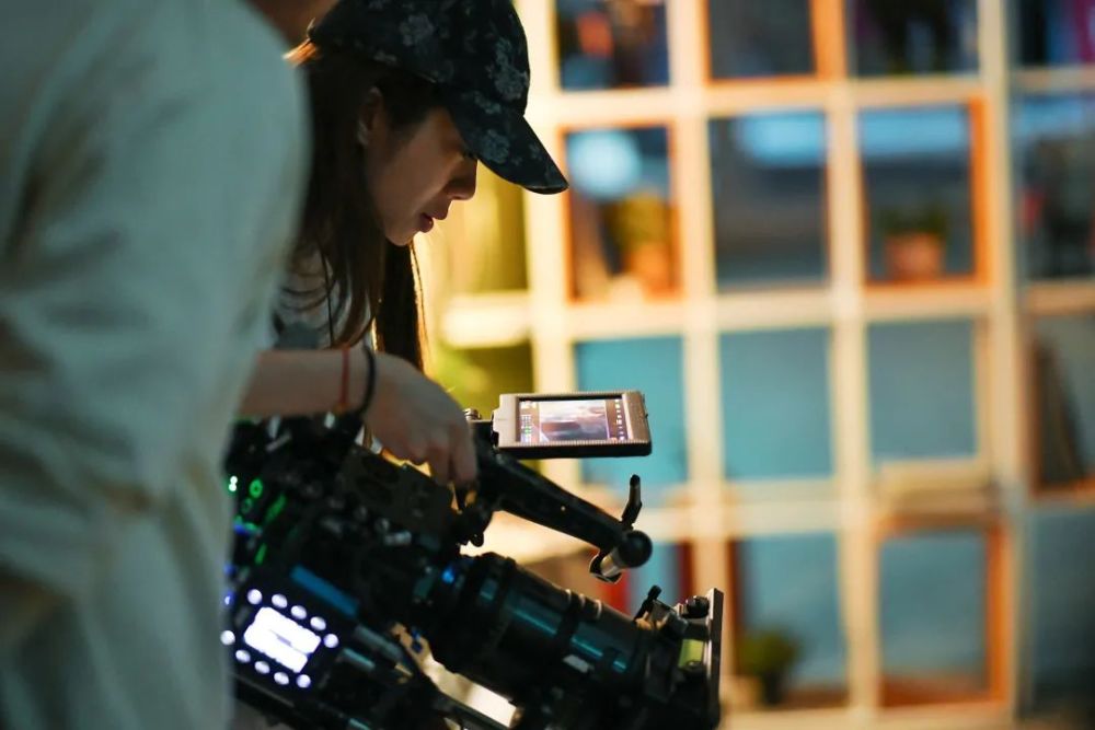 专访90后新锐导演黄颖湘用赤诚之心唤醒梦见狮子